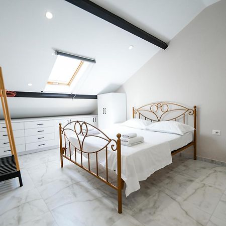City Center Hideout - Studio Apartment Tirana Exterior foto